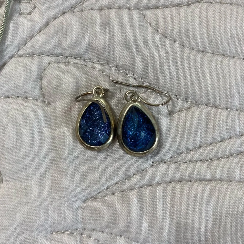 Blue necklace and earring pendant set. Costume jewelry. - Picture 3 of 4